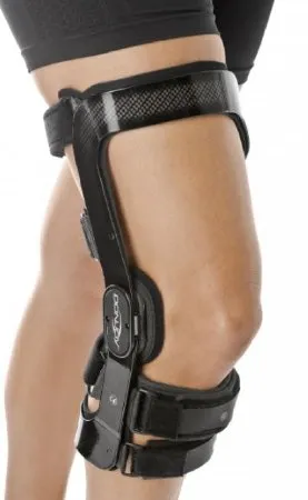 DJO - OA FullForce Lateral - 11-1580-2 - Knee Brace Oa Fullforce Lateral Small D-ring / Hook And Loop Strap Closure 15-1/2 To 18-1/2 Inch Thigh Circumference / 13 To 14 Inch Knee Circumference / 12 To 14 Inch Calf Circumference Right Knee